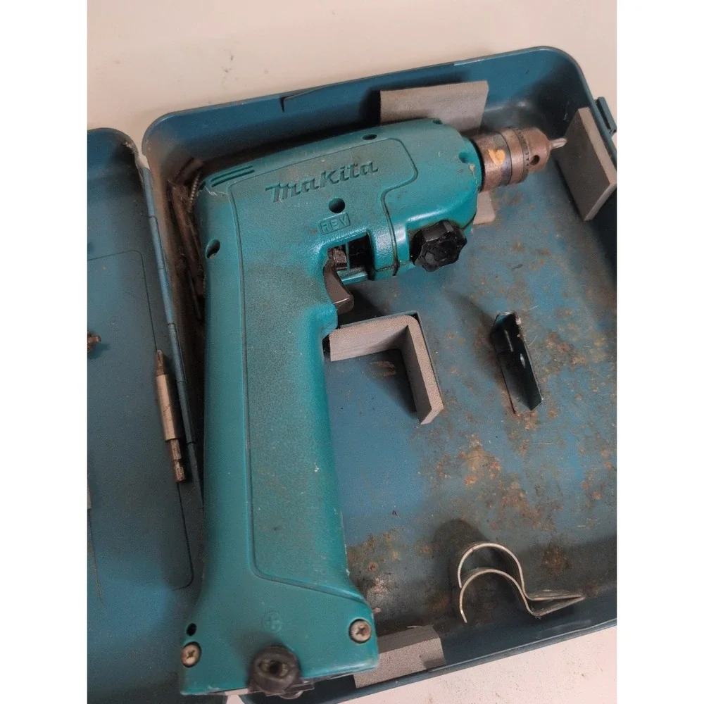 MAKITA 6012HD DRILL 9.6V, Case, Charger